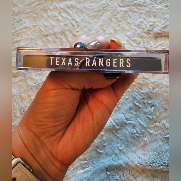Texas Rangers 2023 World Series pin - Picture 4 of 6